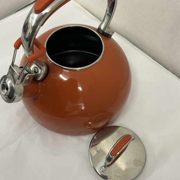 KitchenAid Gourmet Essentials 2-Quart Porcelain Tea Kettle, Terra Cotta - Picture 4 of 7